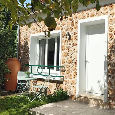 Avec Jardin Entre Paris Versailles Et Gares Apartment Chaville